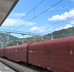 成都礦山反井鉆機(jī)施工項(xiàng)目考察